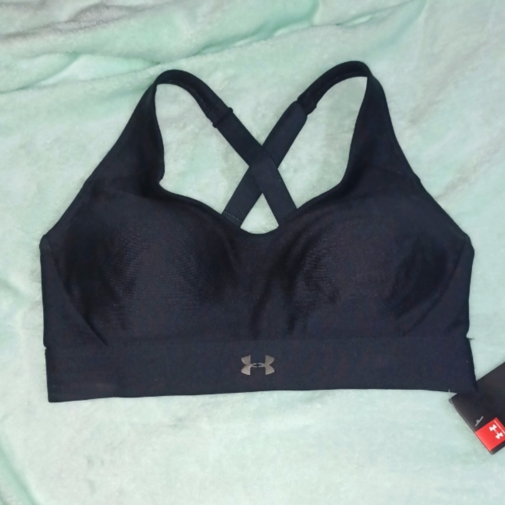Never worn..my size changed